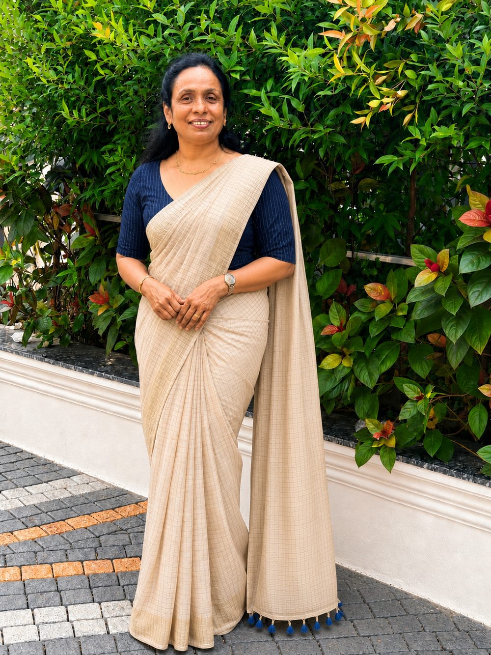 Off White, Gold & Blue Semi-Linen — Linen saree by Aluna Weaves